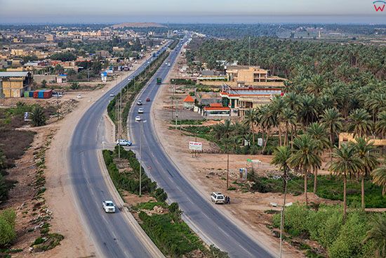 Irak, droga nr 8 Barnun - Hillah na wysokosci Babilonu. Lotnicze.